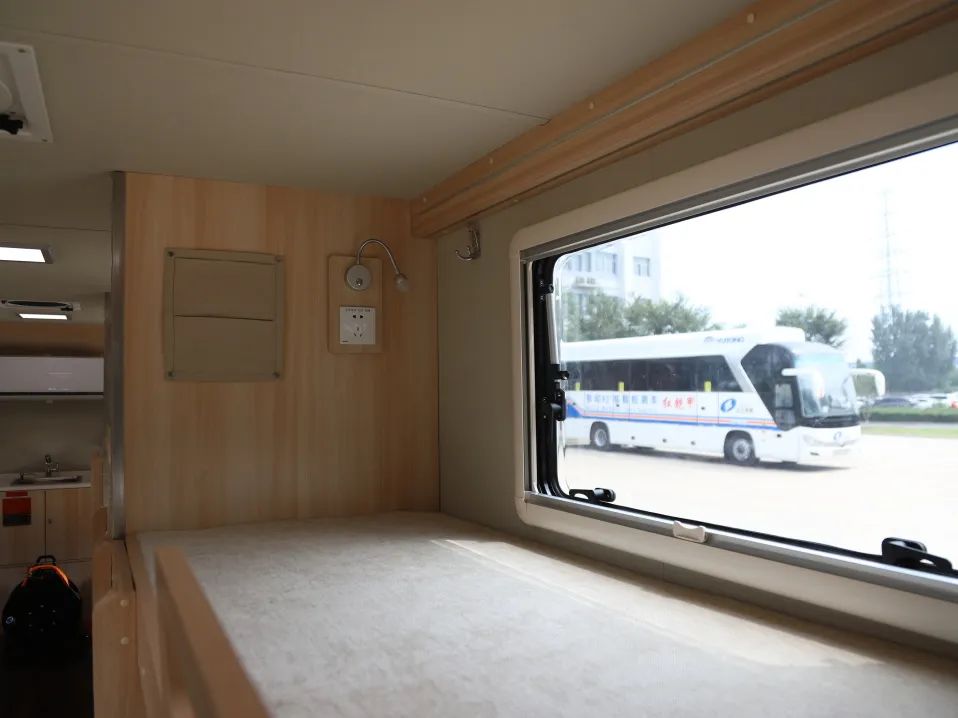 永盈会专用车亮相全球公共安全合作论坛（连云港），为全球普遍安全建设贡献力量