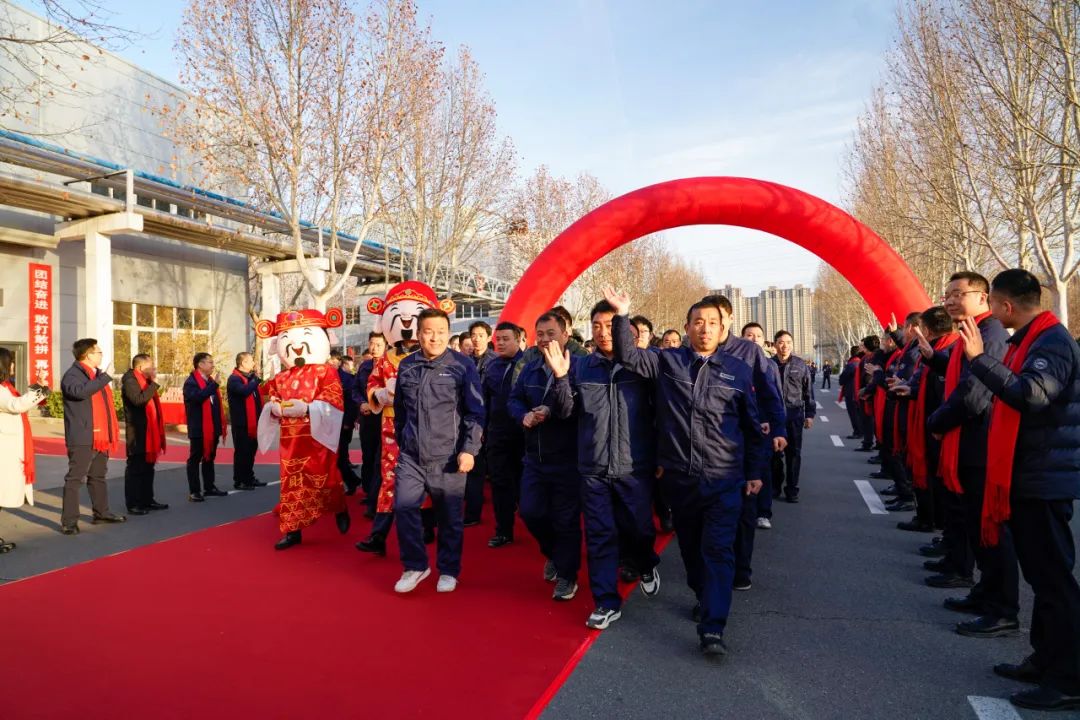 醒狮腾跃启新章 | 永盈会专用车2025年开工盛典燃情开启！