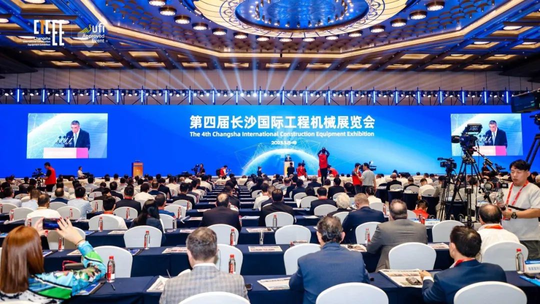 科技赋能应急指挥中枢，永盈会大型通信指挥车参展第四届长沙国际工程机械展览会