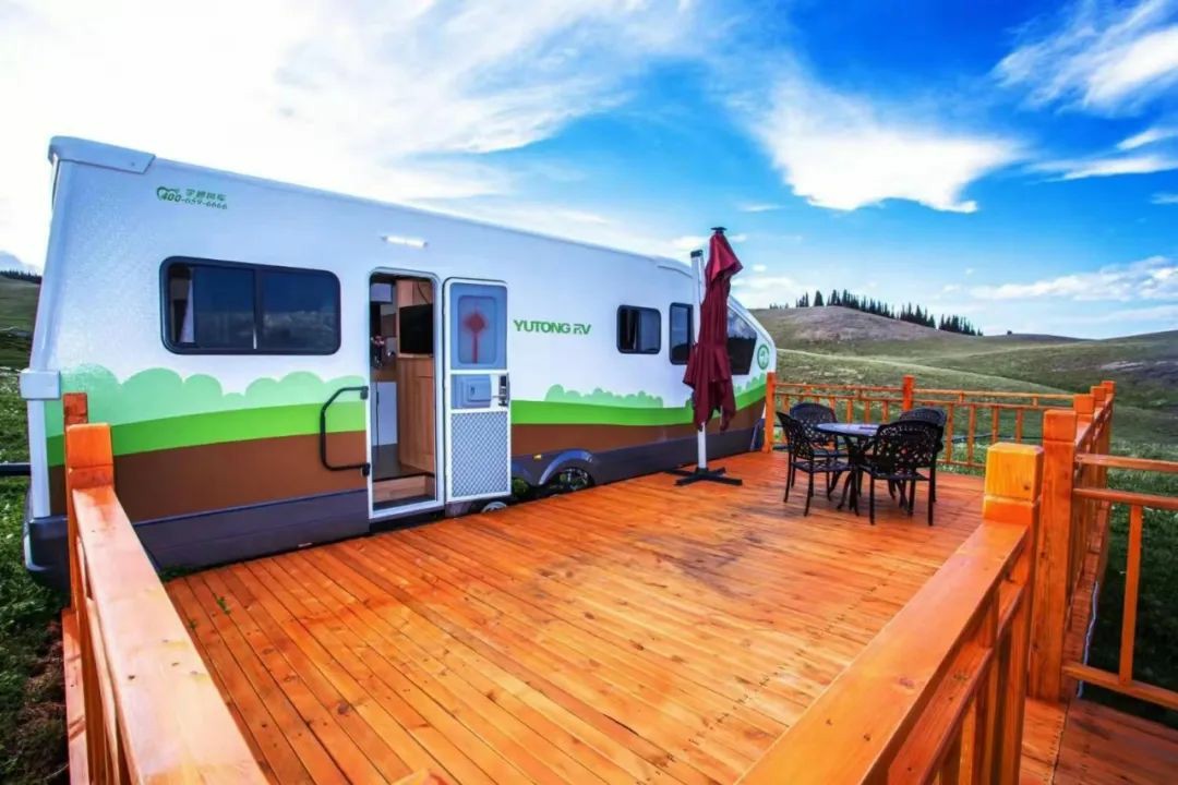 赛里木湖畔的“风景之屋”：永盈会移动民宿开启沉浸式旅行体验