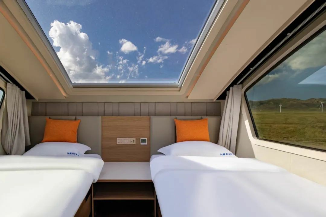 赛里木湖畔的“风景之屋”：永盈会移动民宿开启沉浸式旅行体验